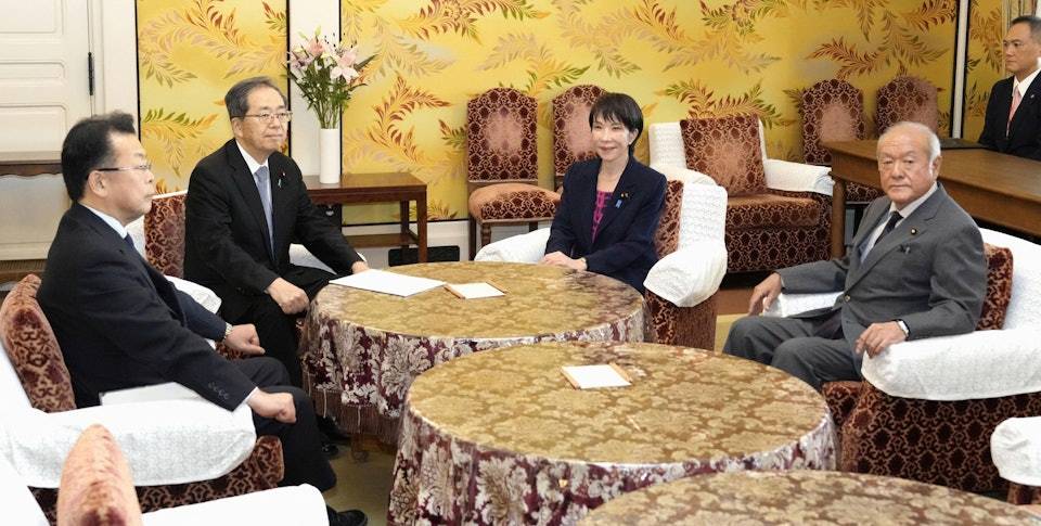 高市早苗“到嘴的鸭子”要飞，日本新首相可能是他