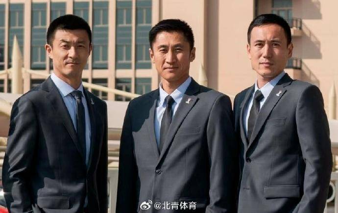 43岁中国裁判傅明得知执裁世界杯,痛哭流涕,他将成为世界杯历史上第一位中国籍VAR裁判